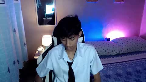 fineboii_rey18 online show from September 23, 1:32 pm