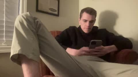 Snapshot of finnabun33 chatting on December 2, 10:32 pm Jake I am Bicurious online show from December 2, 10:32 pm