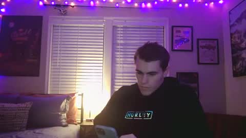 Snapshot of finnabun33 chatting on February 11, 11:44 pm Jake I am Bicurious online show from February 11, 11:44 pm