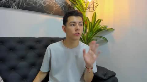 Nicolas online show from March 13, 8:26 pm