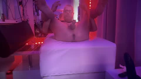 fistfuck_beasty online show from January 19, 8:07 am