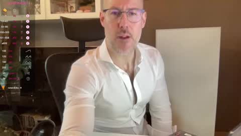 Snapshot of fit_rubinho chatting on January 9, 9:06 am Rubn online show from January 9, 9:06 am