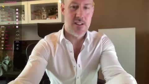Snapshot of fit_rubinho chatting on February 5, 9:04 am Rubn online show from February 5, 9:04 am
