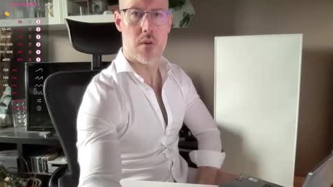Snapshot of fit_rubinho chatting on January 8, 9:10 am Rubn online show from January 8, 9:10 am