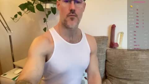 Snapshot of fit_rubinho chatting on January 25, 8:31 am Rubn online show from January 25, 8:31 am