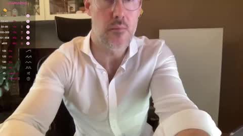 Snapshot of fit_rubinho chatting on January 16, 8:54 am Rubn online show from January 16, 8:54 am