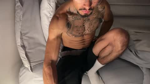 fitjacques online show from May 16, 3:04 am