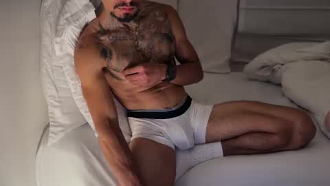 fitjacques online show from June 15, 2:36 am