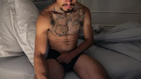 fitjacques online show from May 13, 2:08 am