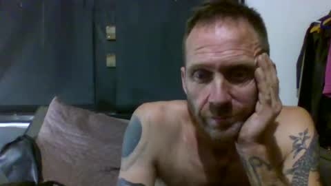 Snapshot of fitsandpics chatting on February 23, 10:01 am wolfgangfox online show from February 23, 10:01 am
