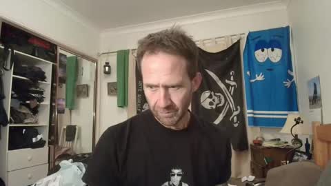 Snapshot of fitsandpics chatting on January 29, 11:20 am wolfgangfox online show from January 29, 11:20 am