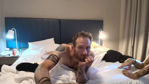 Snapshot of fitsandpics chatting on January 18, 8:51 pm wolfgangfox online show from January 18, 8:51 pm