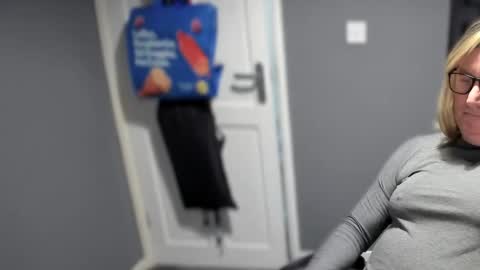 hornydog online show from January 11, 12:04 am