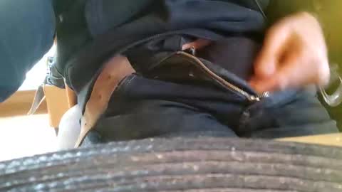 Snapshot of fiveforwilly1 chatting on October 18, 2:33 pm Markus online show from October 18, 2:33 pm