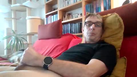 Ralf online show from October 31, 7:34 am