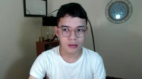 Snapshot of floriankeirxx_ chatting on October 3, 10:20 am floriankeirxx_ online show from October 3, 10:20 am