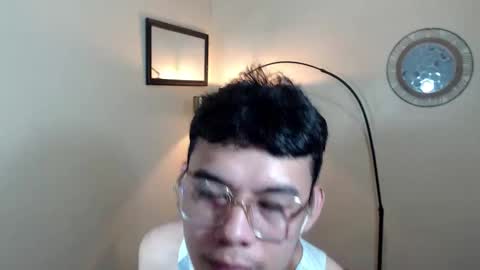 Snapshot of floriankeirxx_ chatting on October 14, 5:47 am floriankeirxx_ online show from October 14, 5:47 am