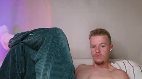 Snapshot of flower_haze chatting on October 13, 3:45 am Alexander online show from October 13, 3:45 am