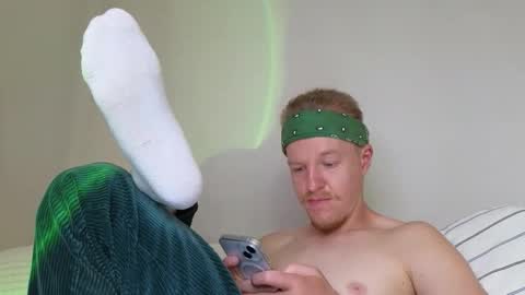 Snapshot of flower_haze chatting on October 25, 7:10 am Alexander online show from October 25, 7:10 am