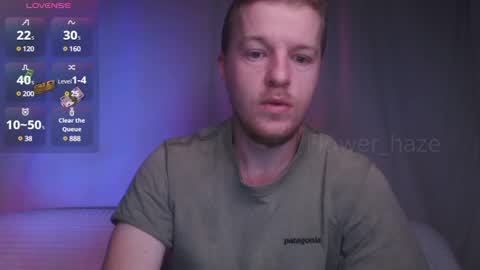 Snapshot of flower_haze chatting on December 4, 2:42 am Alexander online show from December 4, 2:42 am