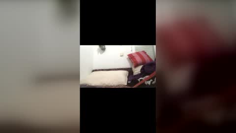 fluyendoenmadrid online show from February 4, 10:32 am