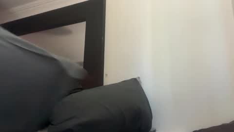 FlyerStud Mtl online show from April 25, 1:03 pm