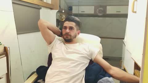 independent model online show from May 5, 6:41 pm