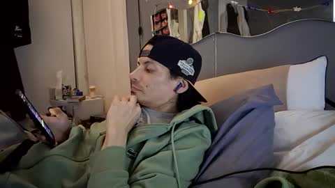 foreveryung723 online show from November 12, 8:09 am