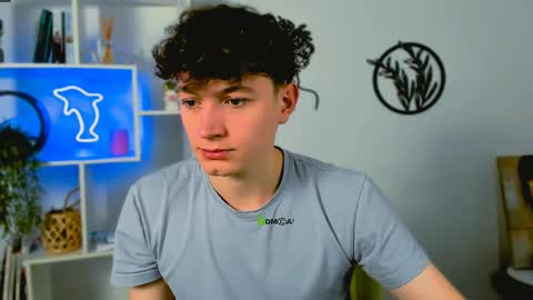 fose di online show from February 25, 6:03 am