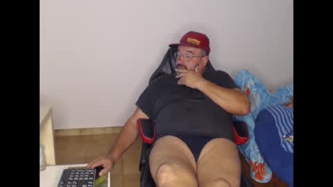 Snapshot of fraboys chatting on October 4, 7:02 am Fraboys online show from October 4, 7:02 am