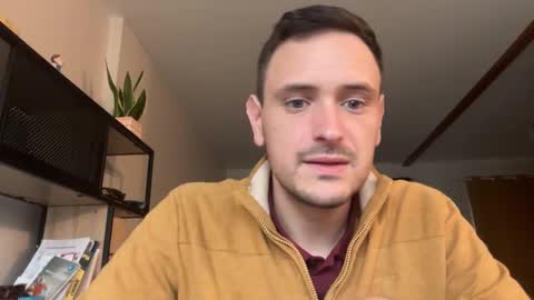 fraisetagada359 online show from October 31, 8:40 am