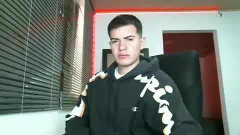 franccesco_699 online show from January 24, 4:39 pm