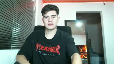 franccesco_699 online show from January 12, 4:40 pm