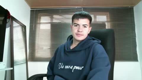 franccesco_699 online show from February 28, 4:20 pm