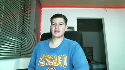 franccesco_699 online show from February 12, 2:45 am