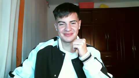 franccesco_699 online show from December 5, 2:31 am