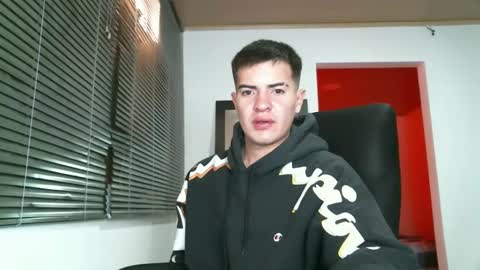 franccesco_699 online show from January 31, 5:32 pm