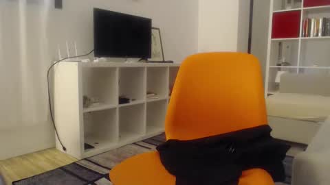 Snapshot of francescosal chatting on October 4, 4:34 pm francescosal online show from October 4, 4:34 pm