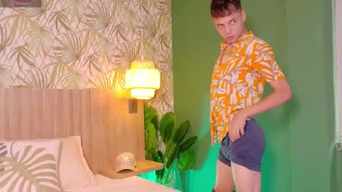 Snapshot of franco_boys chatting on September 30, 8:34 pm Franco online show from September 30, 8:34 pm