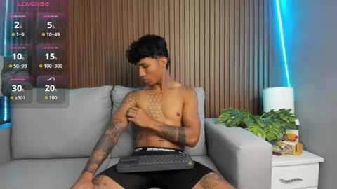 frank98_ online show from September 25, 5:28 am