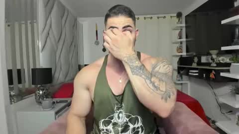 frank_foxx1 online show from May 14, 4:32 am