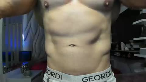 frank_foxx1 online show from May 9, 6:14 am