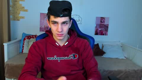 Snapshot of frank_mooree chatting on January 29, 2:51 am Frank online show from January 29, 2:51 am