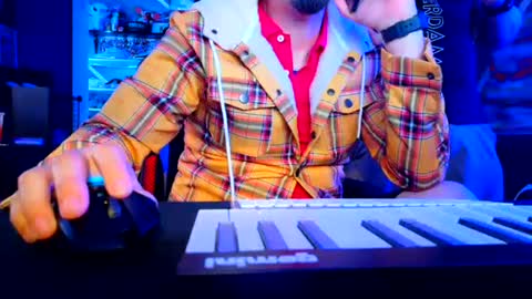 frankievw9 online show from September 11, 1:59 am