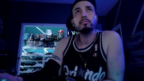 frankievw9 online show from September 13, 11:22 am
