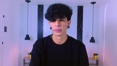 Snapshot of franvill_trato chatting on September 16, 7:04 pm Franvill trato online show from September 16, 7:04 pm