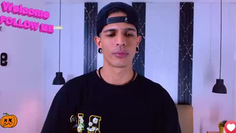 Snapshot of franvill_trato chatting on October 11, 9:41 pm Franvill trato online show from October 11, 9:41 pm