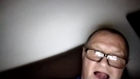 Snapshot of frauenfeind1 chatting on October 9, 1:49 pm Wolfi online show from October 9, 1:49 pm