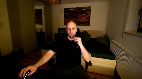 freddow online show from March 22, 8:47 pm