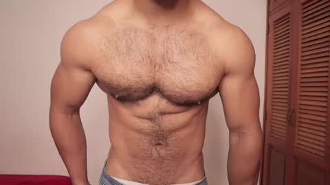 Snapshot of freddsexxx chatting on February 13, 2:20 pm FredSeXXX online show from February 13, 2:20 pm